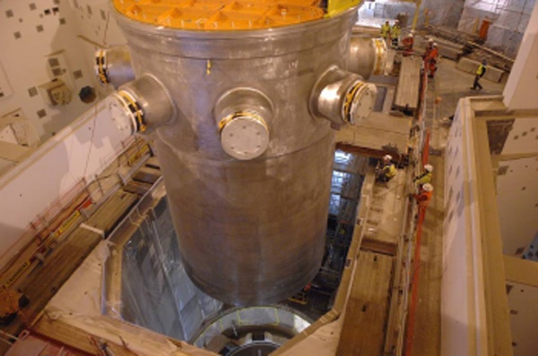 Первые ТВЭЛ-ы и реактор №2 БелАЭС.